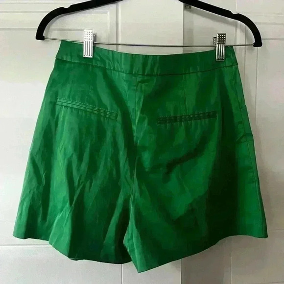 Zara women's green tailored shorts size M - Picture 3 of 5